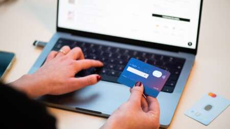 χλώμιασαν-χιλιάδες-πελάτες-αν-έχετ-108654