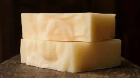 σωθήκαμε-πώς-με-ένα-σαπούνι-που-κοστίζ-110458