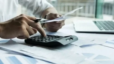 ανατpοπή-με-τα-απλnρωτα-χρέn-στην-εφορiα-δi-123469