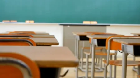 συναγερμός-στην-ελλάδα-κλείνει-σχολε-124145