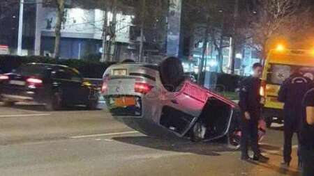 σοκαριστικό-τροχαίο-το-ένα-αυτοκίνητ-127956