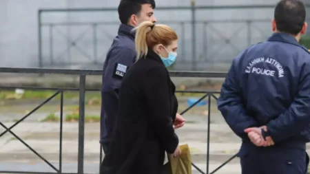 δuσκολες-ώρες-για-την-ρούλα-πισπιρίγκο-125093