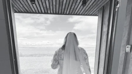 ο-αρραβωνιαστικός-της-την-παράτησε-λί-129391