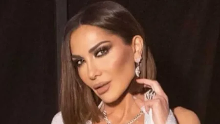 σαν-αρχαία-ελληνίδα-θεά-η-δέσποινα-βαν-127666