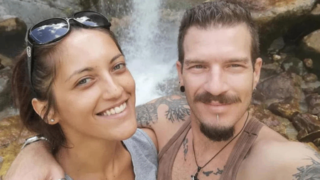 γιατί-κοιτάς-αλλού-διέρρευσε-η-επισ-130053