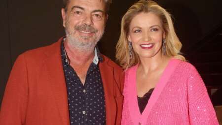 φωτεινόφιλόξενο-με-minimal-πινελίες-σαν-βγα-146699