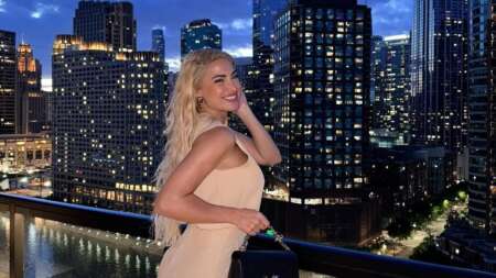 εν-τω-μεταξύ-η-ιωάννα-τούνη-ενώ-την-κρά-145317