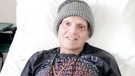 με-όση-φωνή-μου-έχει-απομείνει-ο-γιώ-144951