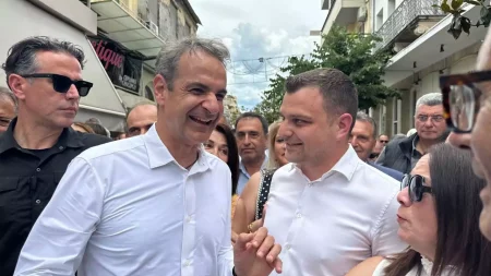 κυριάκος-μητσοτάκης-με-τον-γιο-του-φρέ-145641