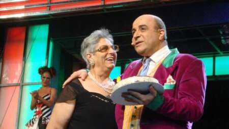 είναι-81-και-παραμένει-η-ηρωίδα-μου-δα-145683