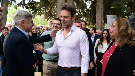 κασσελάκης-μην-λέτε-ότι-είμαι-η-ελπίδ-137729