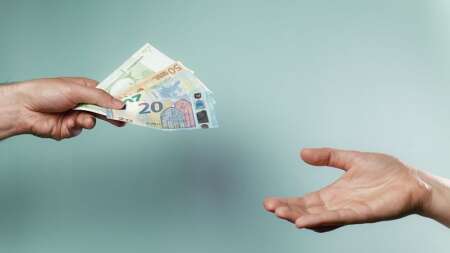 μόλις-έσκασε-επίδομα-400-ευρώ-προς-όλους-8-154221