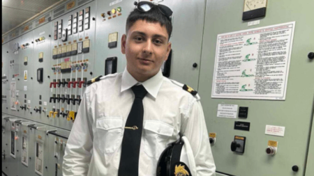 περιμένω-στο-στενό-μπας-και-γυρίσεις-153364