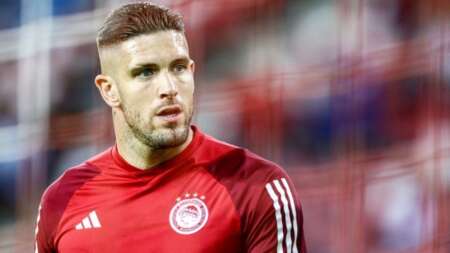 όλες-οι-γυναίκες-στα-πόδια-του-πασχαλά-147618