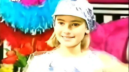 πασίγνωστη-διάσημη-ελληνίδα-σε-μικρή-201195