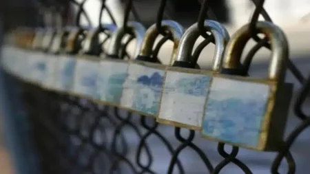 λουκέτο-σε-μεγάλη-ελληνική-εταιρεί-199207