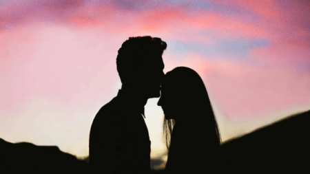 τρισευτυχισμένη-η-βασίλισσα-έγκυος-σ-201712