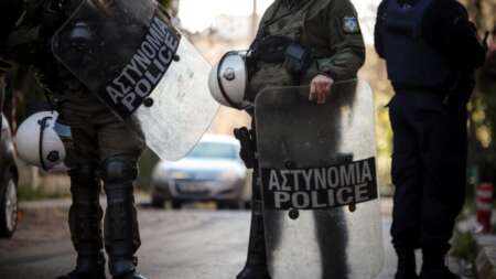 σοκ-σε-σχολείο-της-πάτρας-ένοπλος-μπήκ-199190