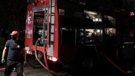 φωτιά-σε-αποθήκη-στο-ρέντη-200456