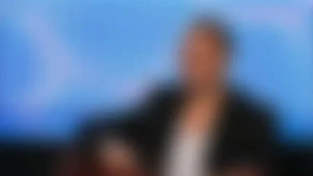 έλληνας-τραγουδιστής-γύρισε-σπίτι-κι-201319