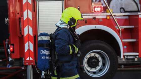 ektakto-nέα-φωτιά-σε-εργοστάσιο-συναγερμό-199794