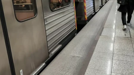 ektakto-πτώση-ατόμου-στο-μετρό-🔻-199193