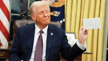 τραμπ-με-διάταγμα-απαγορεύει-να-μεταφ-201213