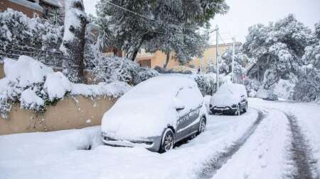 ektakto-χιονια-παντου-στα-λευκα-και-η-αθηνα-205883