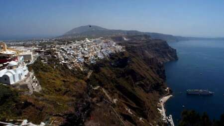 bomba-δημιουργειται-τριτο-ηφαιστειο-στην-205206