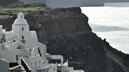 το-ηφαίστειο-είναι-σε-φάση-έξαρσης-τ-205574