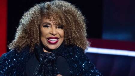 θρήνος-τώρα-νεκρή-πασίγνωστη-τραγουδ-207446