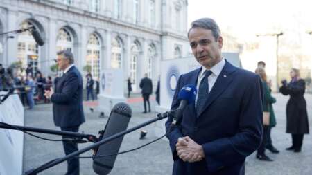 ραγδαιεσ-πολιτικεσ-εξελιξεισ-μετα-τα-203336