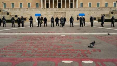 εκτακτο-καταρρέει-η-κυβέρνηση-207439