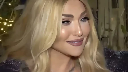 αγνώριστη-ελληνίδα-διάσημη-τραγουδί-211073