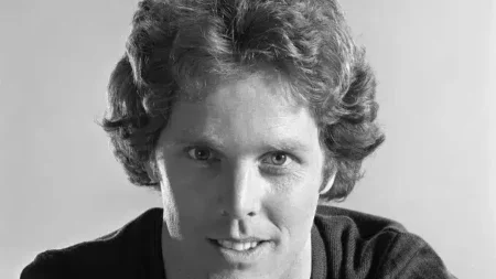 θρήνος-nεκρός-πασίγνωστος-ηθοποιός-212646