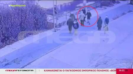 σοκ-με-17χρονο-η-στιγμή-που-καταρρέει-στ-213897