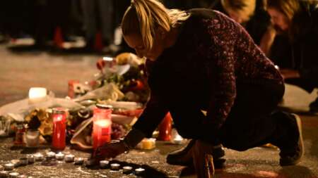 δεν-φεύγει-ο-πόνος-δε-σβήνει-η-οργή-ξ-209663