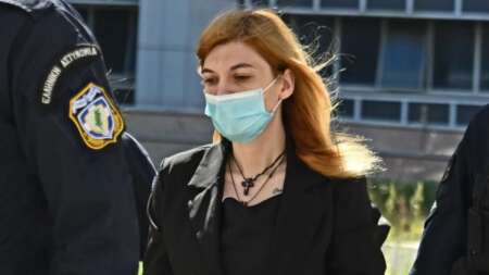 πάγωσε-όλη-η-αίθουσα-ο-ήχος-που-ακού-212112