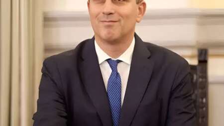 ανασχηματισμός-αυτός-ο-υπουργός-καλε-211099