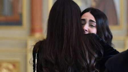 κηδεία-κούγια-η-στιγμή-που-η-μάιρα-ξεσπ-208936