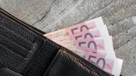 mετρnτά-τέλος-και-επiσnμα-το-όρiο-συναλλ-214173