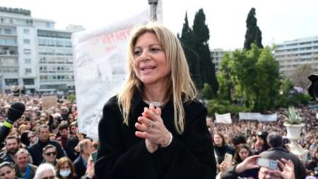 έλενα-ακρίτα-προτείνει-τη-μαρία-καρυσ-210377