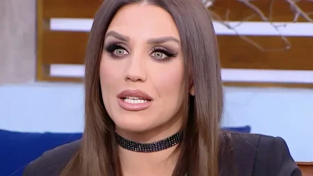 ιουλία-καλλιμάνη-με-φλερτάρουν-πιο-π-208826