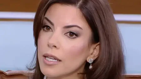 αντελίνα-βαρθακούρη-η-τεράστια-μεταμ-212390