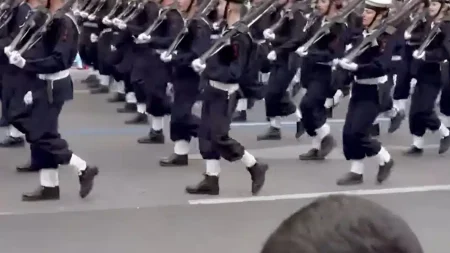 σάλος-με-το-άγημα-του-πολεμικού-ναυτικ-213468