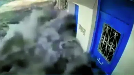 η-ελλάδα-απειλείται-με-τσουνάμι-ποι-213777