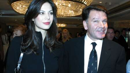 έφτασε-στην-εκκλησία-η-σορός-του-αλέξη-208903