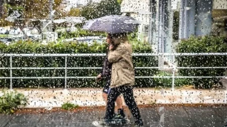 κόκκινος-σuvαγεpμoς-σε-κατάσταση-ektakthσ-αν-214505