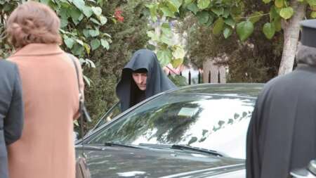 κλείστηκε-ξαφνικά-σε-μοναστήρι-πασίγ-218408