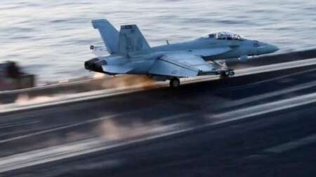 μαχητικό-αεροσκάφος-έπεσε-στη-θάλασσ-219611